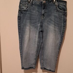 Revolt Classic Blue Denim Women's Capris.  Size 20W